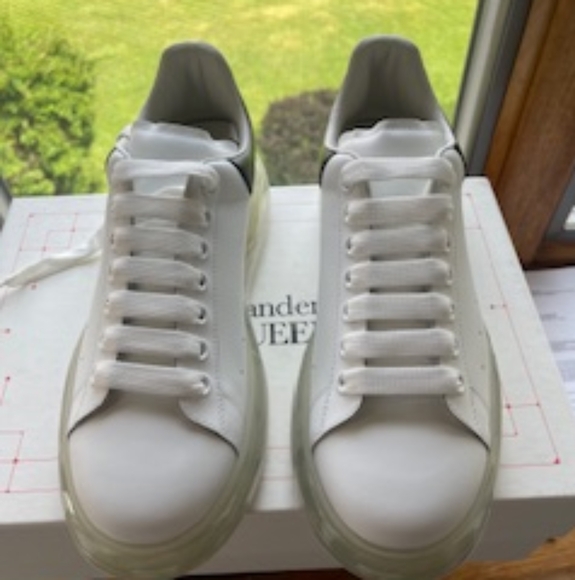Alexander McQueen 41.5 (8.5 US), white & dlack - Picture 3 of 7
